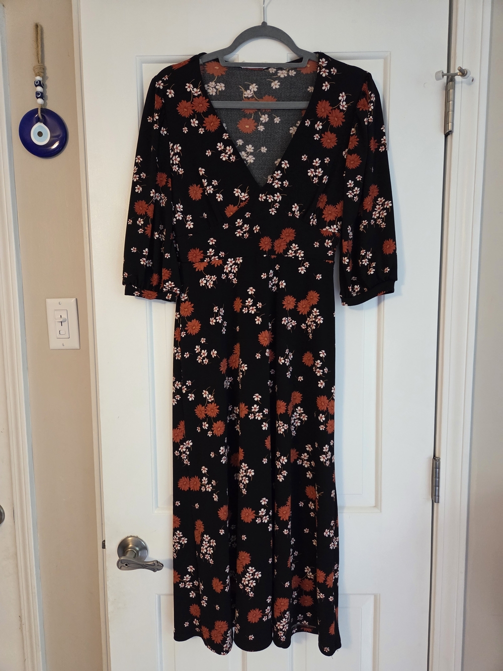All In Favor, Womens Medium, Black Orange Rust & White Floral Midi Dress